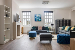 4-BDR Stunning Kensington Penthouse